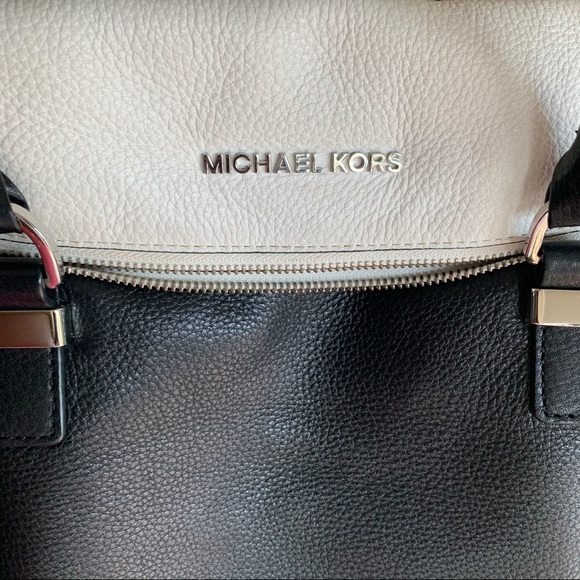 MICHAEL KORS | black and white handbag - Picture 6 of 12